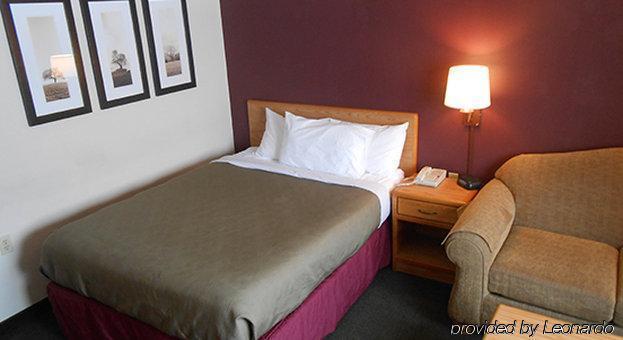 Moose Lake Lodge & Suites Экстерьер фото