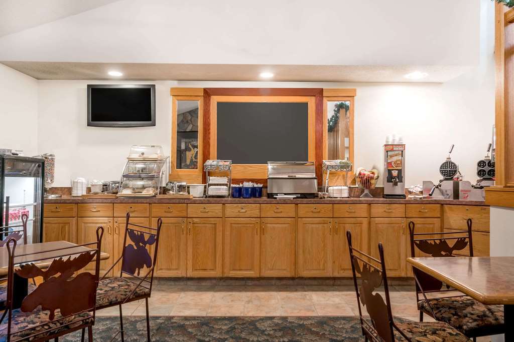 Moose Lake Lodge & Suites Удобства фото